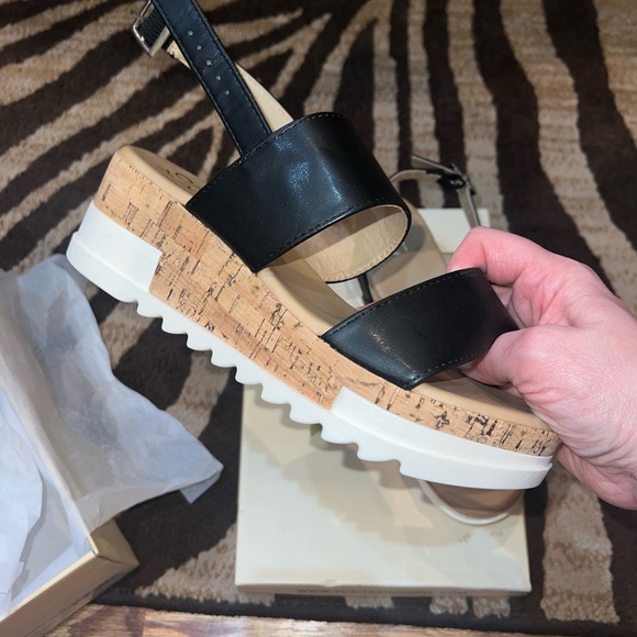 Yoki Fashion Inc. Black. Size 6.5. NWT - Picture 2 of 3